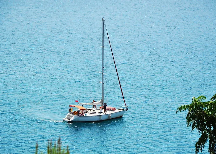 Economy Quadruple Dpan Saint George Naxos Naxos City