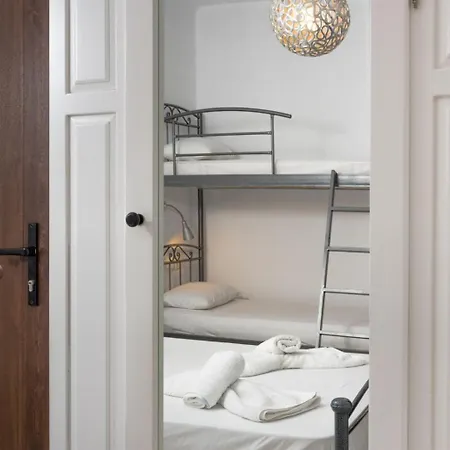 Вилла Naxos City Center Room Economy Quadruple Room Private Balcony City Views Naxos City